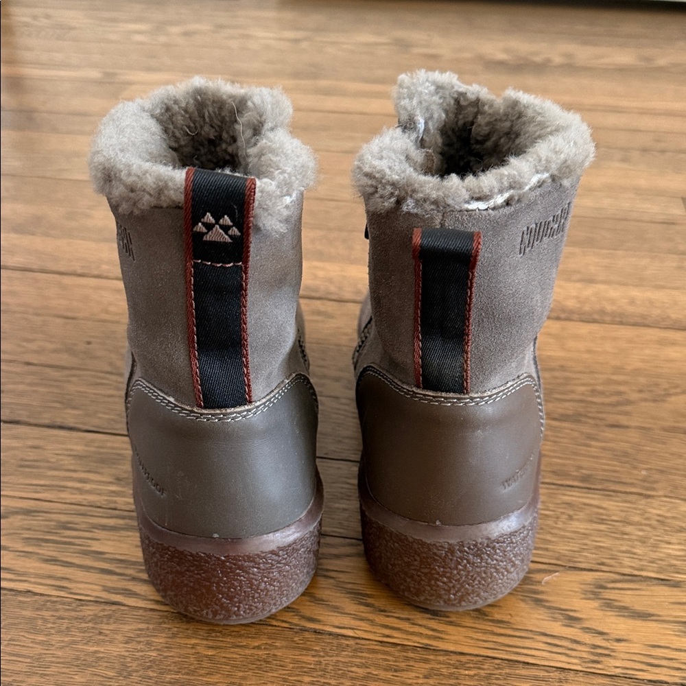 Cougar Broom Taupe Suede and Shearling Ankle Boots 8 - Picture 2 of 6